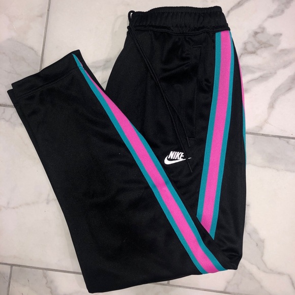 nike tribute sweatpants